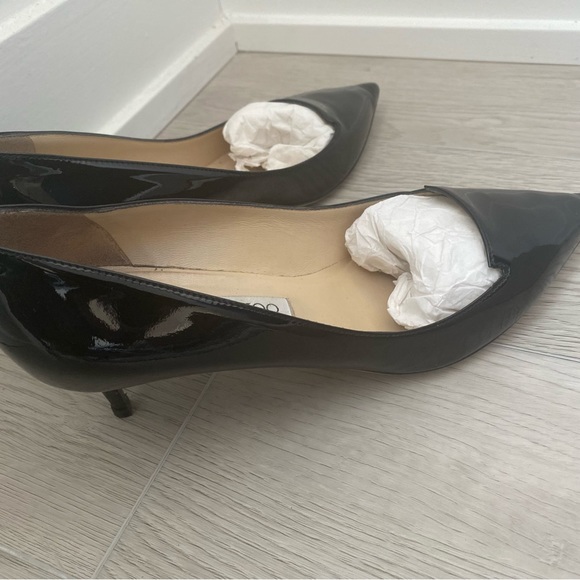 Black patent leather pumps with pointed toe - 2 inch heel - Picture 3 of 6